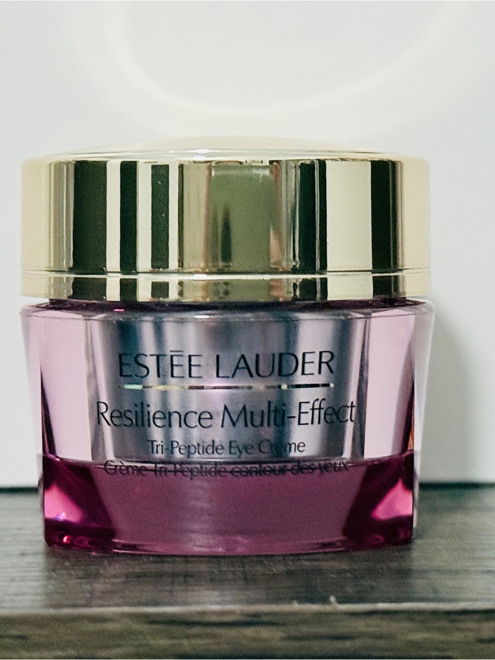 Estée Lauder Resilience Multi-Effect Tri-Peptide Eye Cream
15ml (full size)